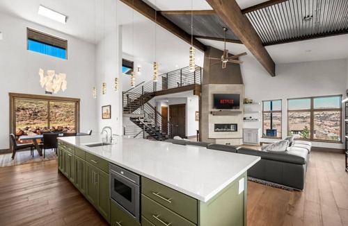 Littleton House | Red Rock Mountain View Luxury Retreat