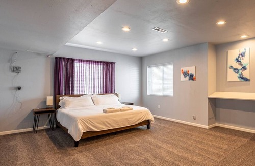 Lakewood House | Red Rocks, Golden, Denver, and Beyond!