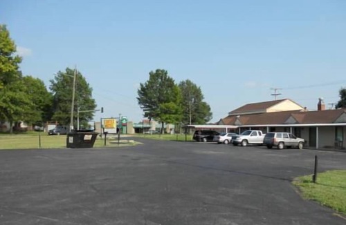 Harrisonville Hotel | Relax and Recharge in Knights Inn Harrisonville! Free Parking, Pets Allowed