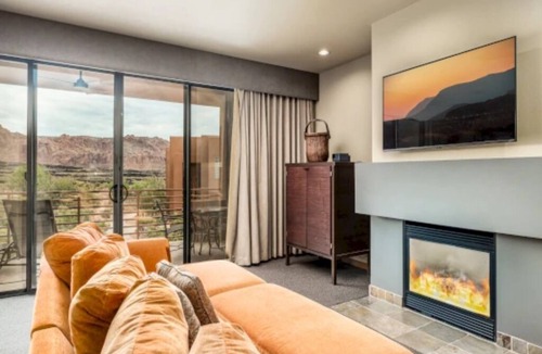 Ivins Villa | Relax at Serene Room in St. George w/Free Parking - Ideal for Weekend Escape