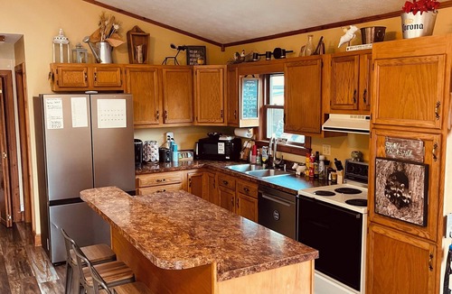 Ashland House | Relax, Unwind & Take in the Gorgeous Scenery at Pinehill Hideaway!