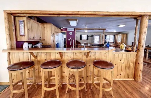 Dayton House | Relaxing Mountain view, 5 bdr sleeps 11, 4400 sqft