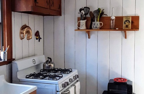 Riverhead House | Relaxing North Fork Cottage On The Water~ Amazing Sunsets!