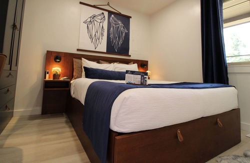 Angel Fire Cabin | Remodeled cabin in the woods, king bed, fire pit, A/C, Sleep Number Mattress