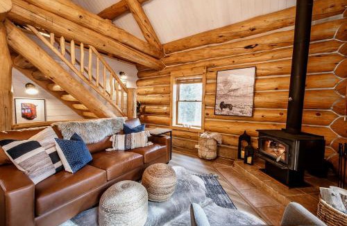 Fairplay House | Remodeled Fairplay Log Cabin w/Wood-Burning Sauna