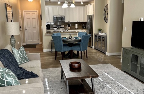 Cottonwood Condo | Renovated Condo near Dove Valley, DTC, Rocky Vista