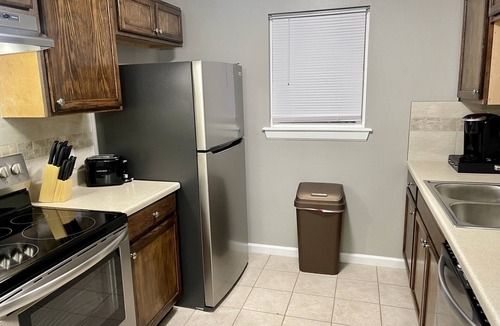 Fayetteville House | Renovated cozy and clean house near UofA