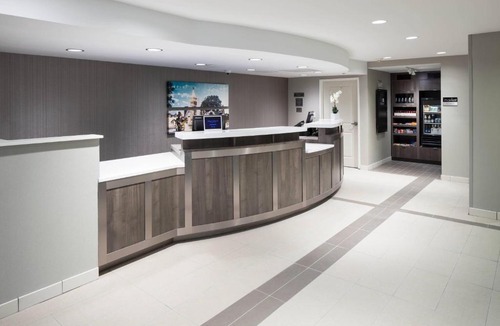 Country Club Plaza Area Hotel | Residence Inn Kansas City Country Club Plaza