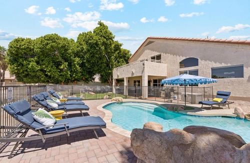 Arrowhead Ranch House | Resort-Style 5BR Heated Pool Putting Green