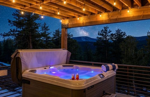 Nederland House | Ridge View Retreat - Panoramic Views and Hot Tub
