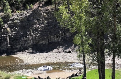 Pagosa Springs House | River Bend Retreat Downtown