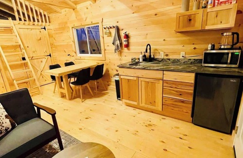 Canistota Cabin | River Bluff Cabins | Cabin 1 | Private Hot Tub