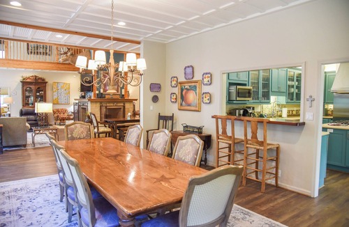 Red River House | River Lyric Lodge in Red River