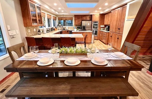 Rhododendron Cabin | Riverfront A-frame Mt Hood! Skiing*Hiking*Hot tub