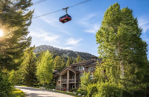 Teton Village House | RMR: Tram Tower 4 Condo in Teton Village