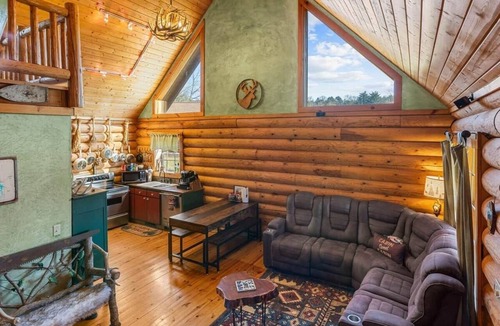 Eagle Rock House | Roaring River Fishing & Family Basecamp