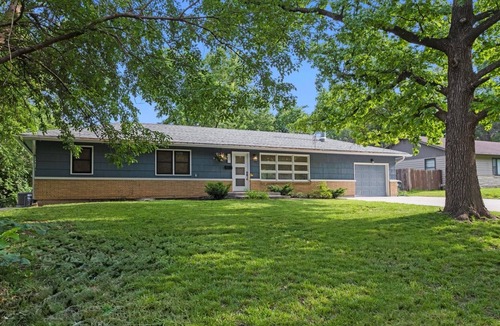 Lawrence House | Rock Chalk Retreat: Steps from Allen Fieldhouse & KU