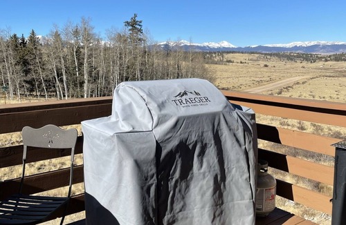 Indian Mountain Cabin | Rocky Mountain Family Friendly cabin with VIEWS that will take you breath away!