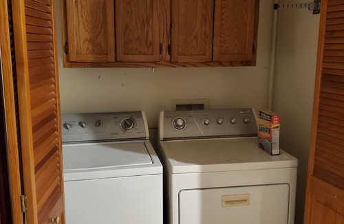 Pratt House | Rooms for rent! Traveling worker lodging!