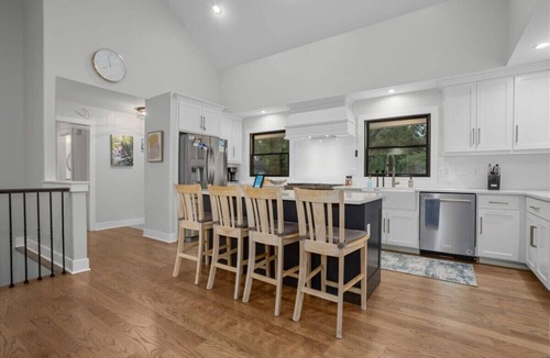 Prairie Village House | Roomy 4BR Home PV|Luxury|PoolTable|Wifi|