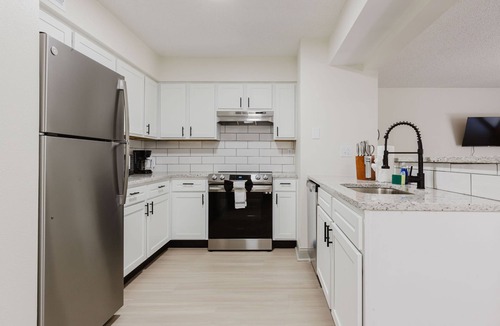 Lenexa Apartment | Rosehill Pointe 185 I Spacious 1 Bed 1 Bath