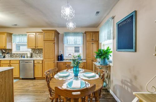 Litchfield House | Route 66 Gem! Charming Litchfield Home w/Yard