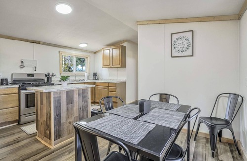 Cripple Creek Ski Chalet | Rustic 3BR Home with Hot Tub, Peak View near Cripple Creek