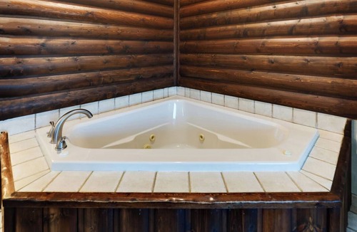 St. Joseph Hotel | Rustic Charm Meets Modern Comfort near Pony Express Museum