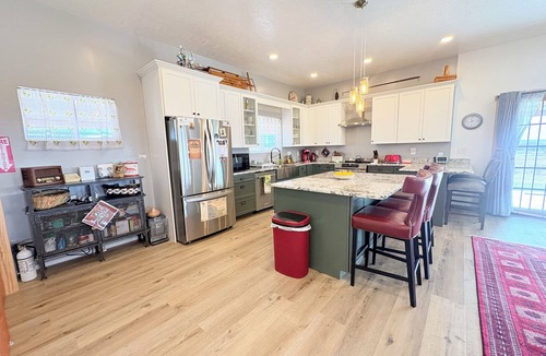 Daniel House | Rustic Luxury Cottage in Pinedale close 2 Jackson