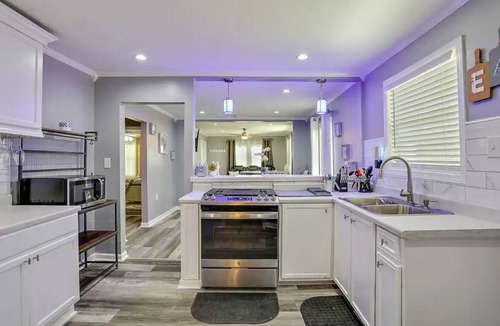 Greater Belhaven Bed & Breakfast | Rustic Modern Home w/Luxurious Gazebo