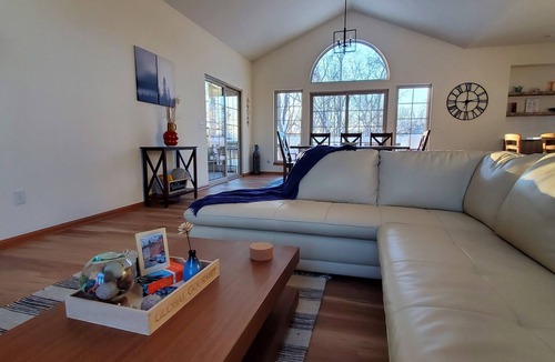 The Galena Territory Ski Chalet | Rustic with a modern twist 3 bdr/3.5 bath chalet
