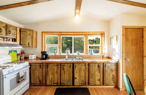 Saddlestring House | Sadie's Place, Two Bedroom tucked into paradise.