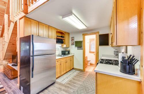 Bigfork House | Secluded Bigfork Cabin w/Canoes & Views!