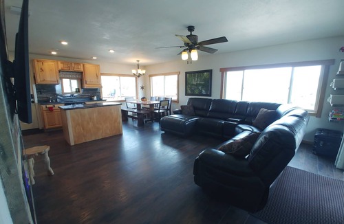 Duchesne Cabin | Secluded Cabin+ 40 acres by Starvation! Free State Park Pass to use during stay!