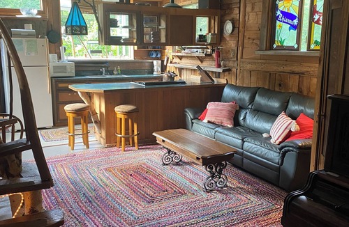 Clark Fork Cabin | Secluded Cozy Log Cabin