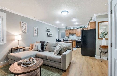 Pleasant Grove Apartment | Serene 1 or 2 bedroom apartment New and Private in Pleasant Grove