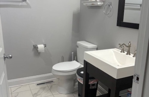 North Kansas City House | Serene 2-bedroom house with AC in Kansas City