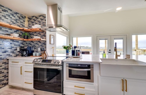 Burnet House | Serene Burnet Getaway w/Buchanan Lake Views!