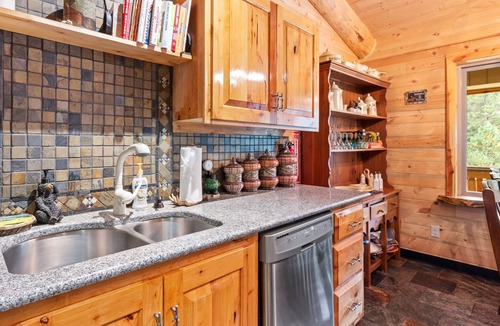Estes Park Cabin | Serene Sunrise Cabin: 3BR Retreat, Steps from Pine Haven, Amenities Galore
