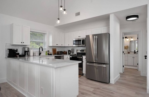 Colington House | Serenity House-Water Views, Pet Friendly & Hot Tub