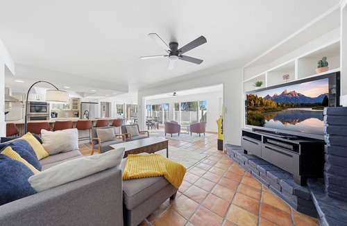 Shalimar House | Shalimar - HUGE HOME- ASU-6 bed 3 bath-Heated Pool