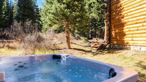 Quandary Village House | Shangri-La Cabin by AvantStay