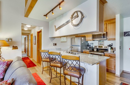 Steamboat Springs Condo | Ski Area Views - On Bus Line - Walk to Grocery Store - Community Hot Tub