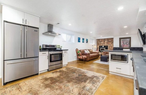 Cottonwood Heights House | Ski Bum Chalet-Close to Resorts!