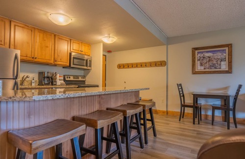 Peak 9 Apartment | Ski In/Ski Out, Amazing Location in Town!