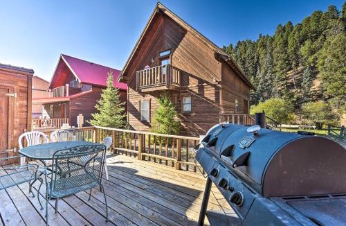 Red River House | Ski-In/Ski-Out Red River Cabin w/Mtn Views!