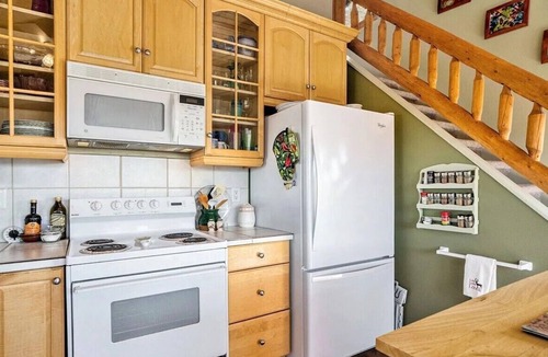 Estes Park Cabin | Sky Cabin! Private 2 acres only 10 min to Estes Park. Great Views of Longs Peak
