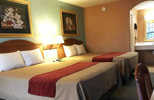 Anthony Hotel | Sky Palace Inn Anthony - Comfort 2 Queen Bed Non Smoking