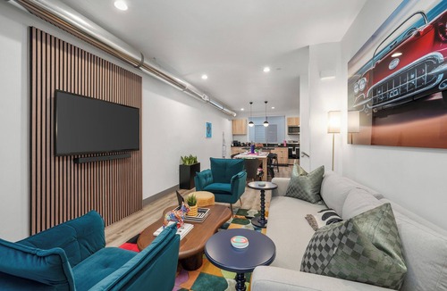 People's Freeway House | SLC Ski Hub Near Downtown with Private Rooftop + Garage