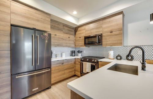 Berkley Apartment | Sleek, Modern Denver Area Gem in Planned Community